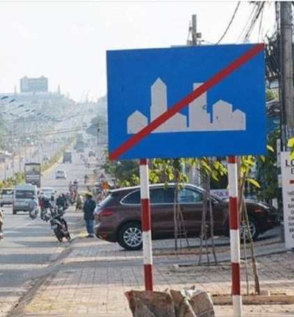 90 km/h → Double track, One-way roads with two or more lanes for cars